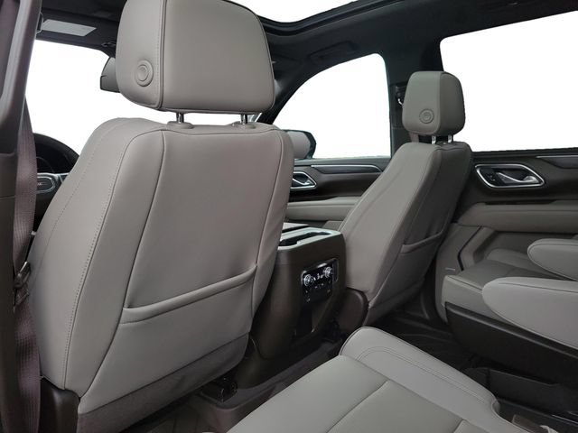 Used 2023 GMC Yukon SLT w/ SLT Premium Package AWD/4WD image 23