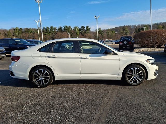 Certified 2023 Volkswagen Jetta Sport image 9