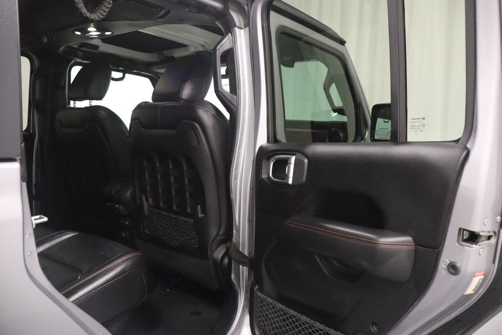 Used 2020 Jeep Gladiator Rubicon w/ Dual Top Group AWD/4WD image 16
