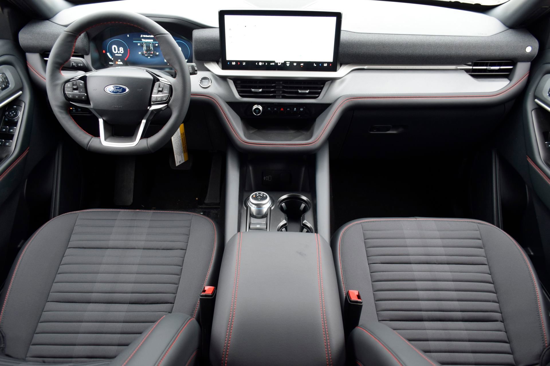 New 2026 Ford Explorer ST-Line w/ ST-Line Street Pack image 7