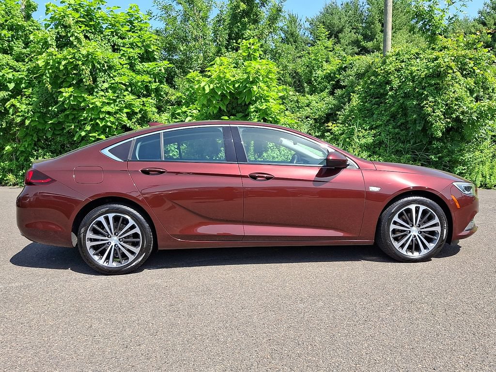 Certified 2018 Buick Regal Essence w/ Driver Confidence Package #1 AWD/4WD image 7