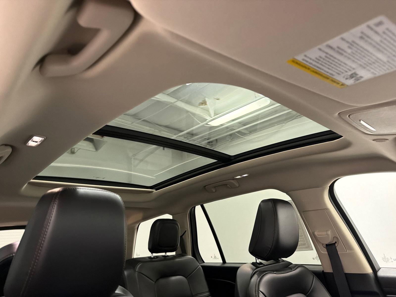 Certified 2022 Lincoln Aviator AWD w/ Premium Package image 13