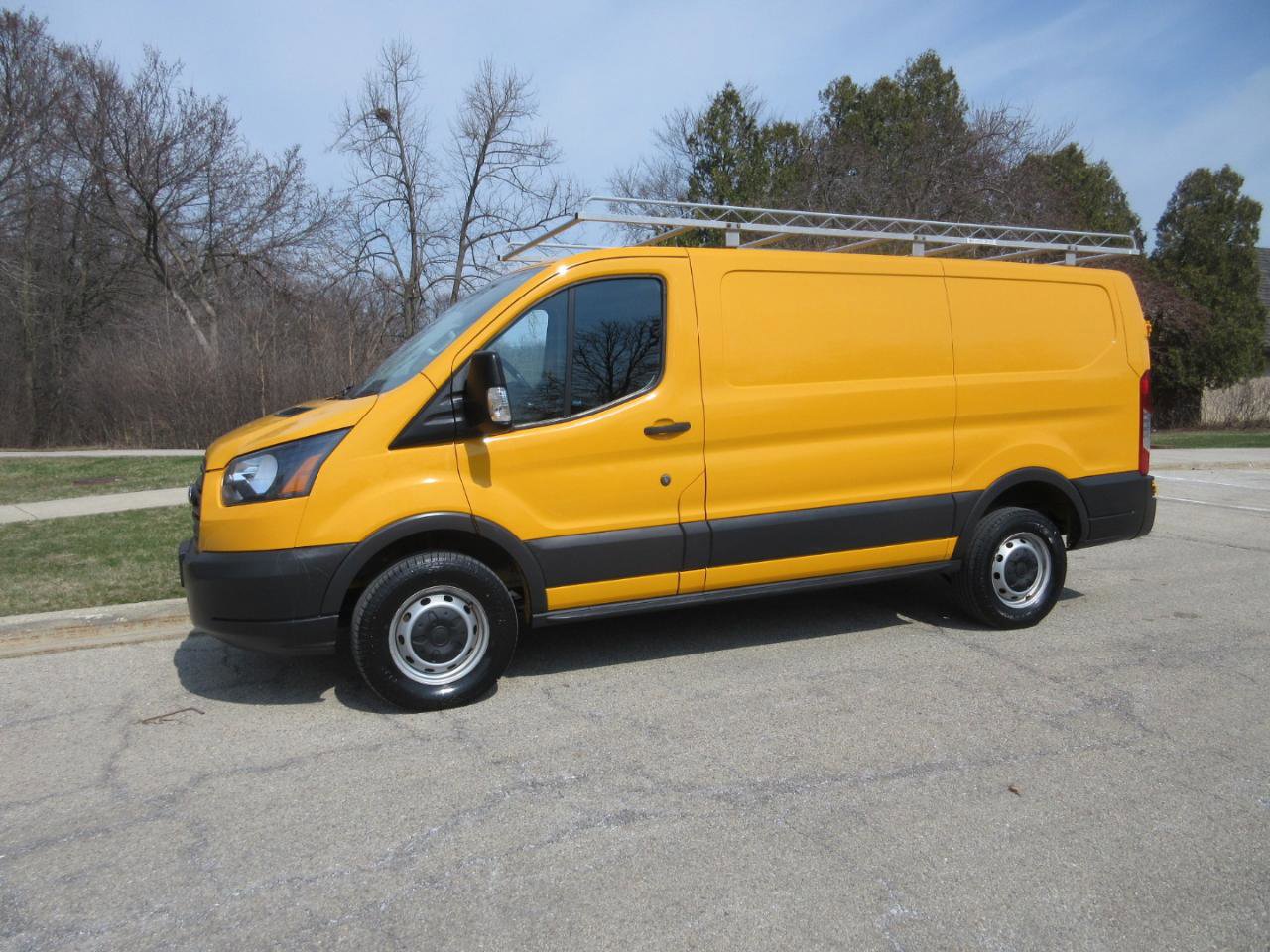 Used 2017 Ford Transit 250 130 Low Roof RWD image 26