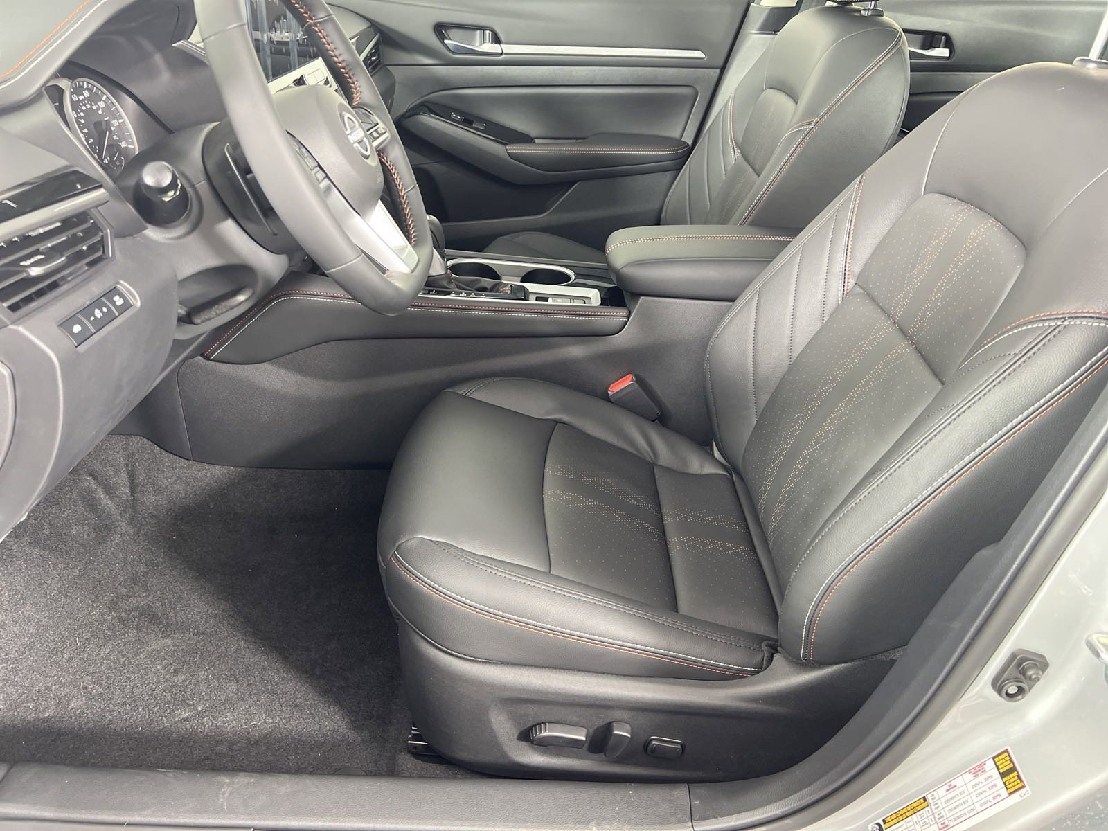 New 2025 Nissan Altima 2.5 SR w/ SR Premium Package image 10