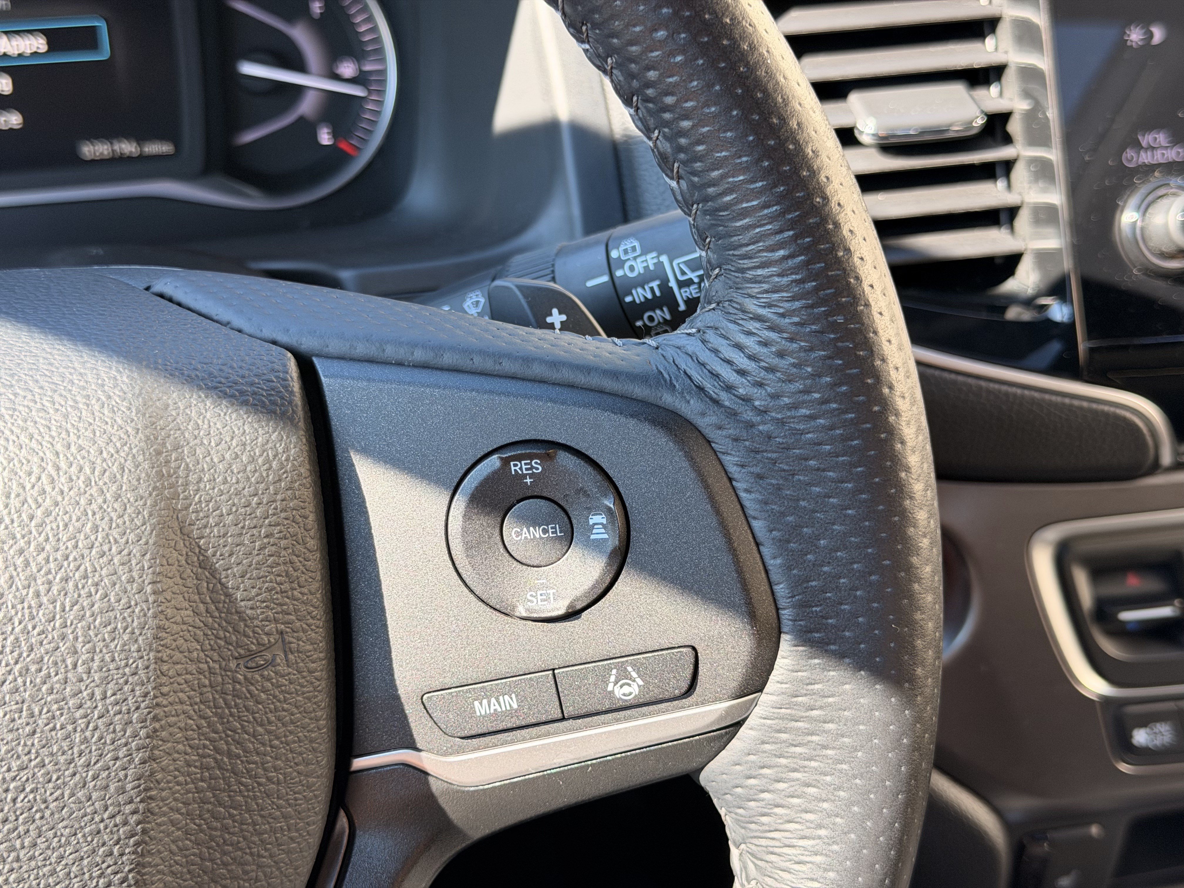 Certified 2023 Honda Passport EX-L image 18