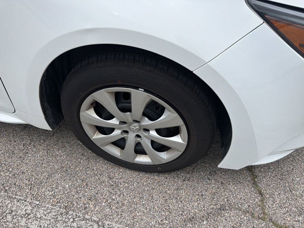 Used 2024 Toyota Corolla LE image 4