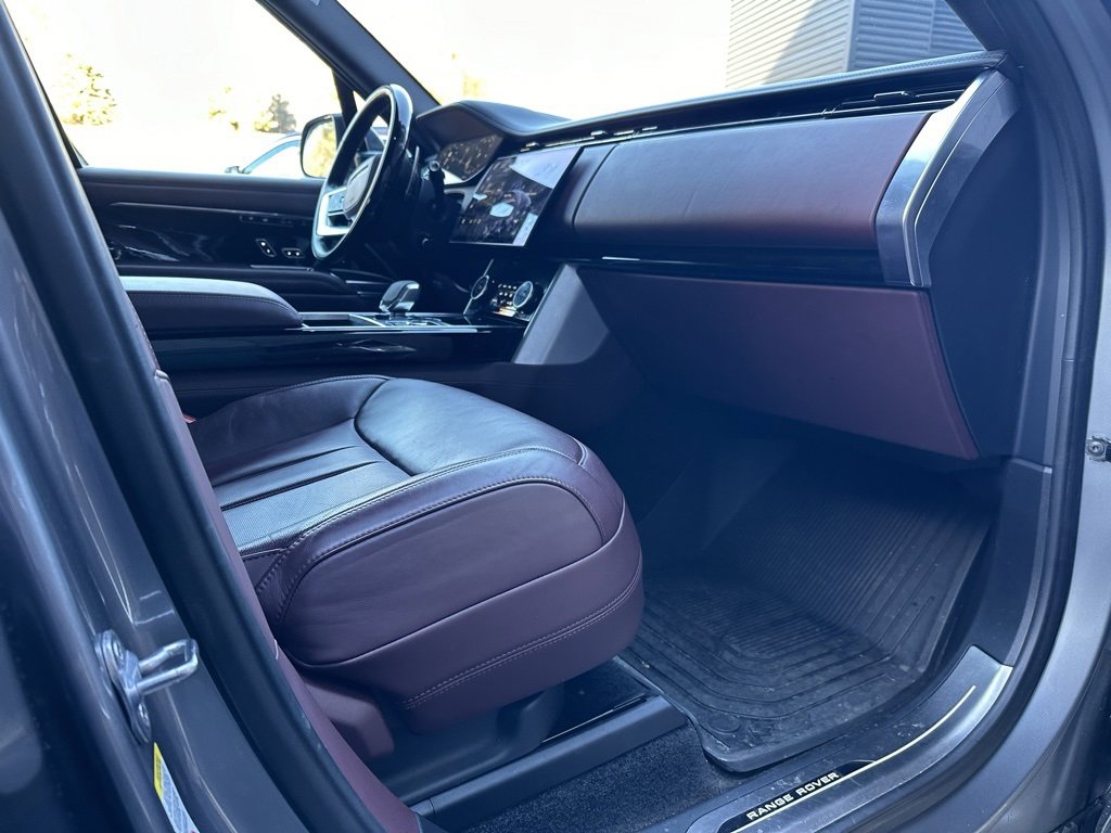 Used 2023 Land Rover Range Rover SE image 19