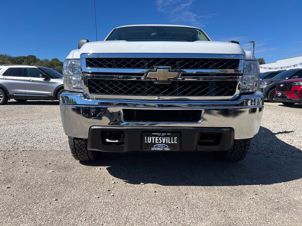 Used 2011 Chevrolet Silverado 2500 W/T AWD/4WD image 3