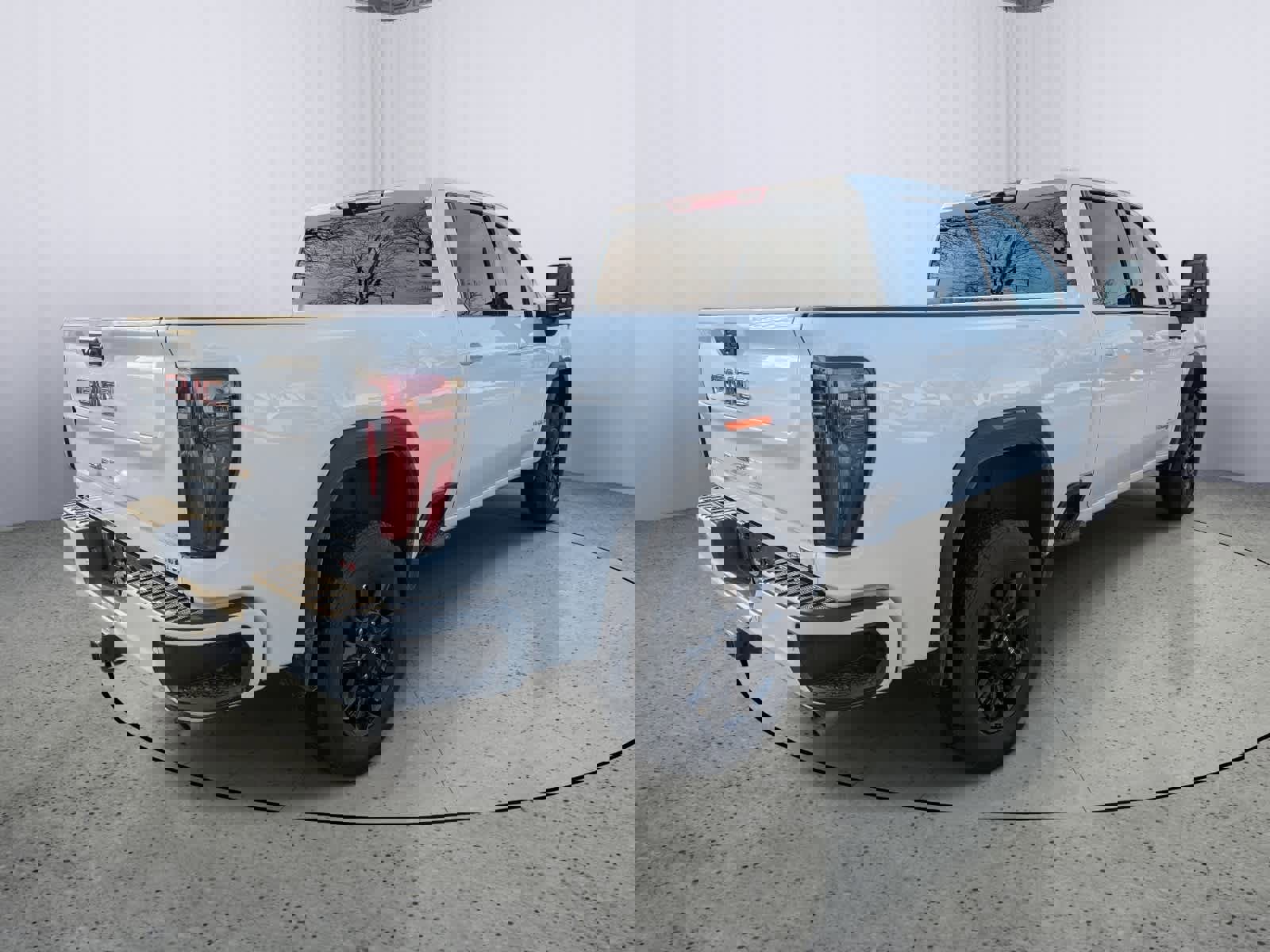 Used 2025 GMC Sierra 2500 AT4 image 3