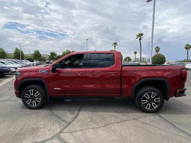 Used 2025 GMC Sierra 1500 AT4 w/ Technology Package AWD/4WD image 4