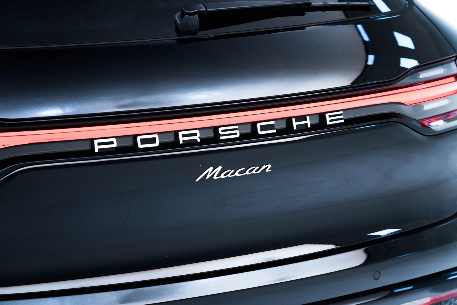 New 2026 Porsche Macan image 13