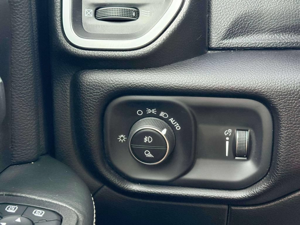 Used 2025 RAM 2500 Big Horn AWD/4WD image 20