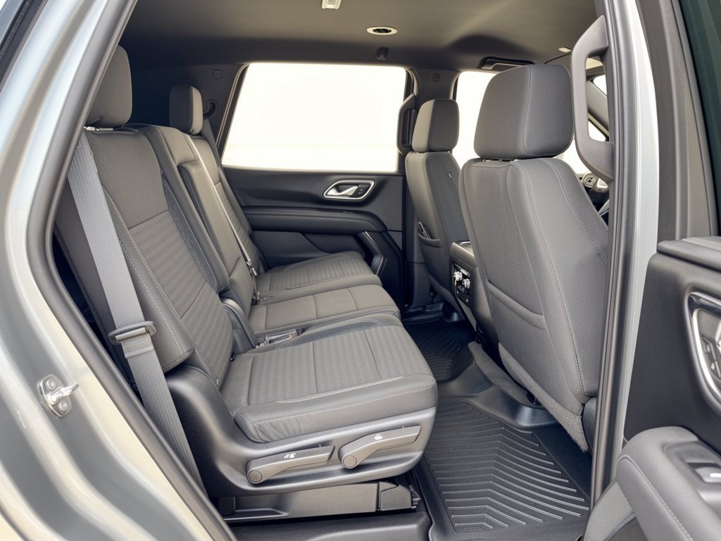 Used 2023 GMC Yukon SLE RWD image 29