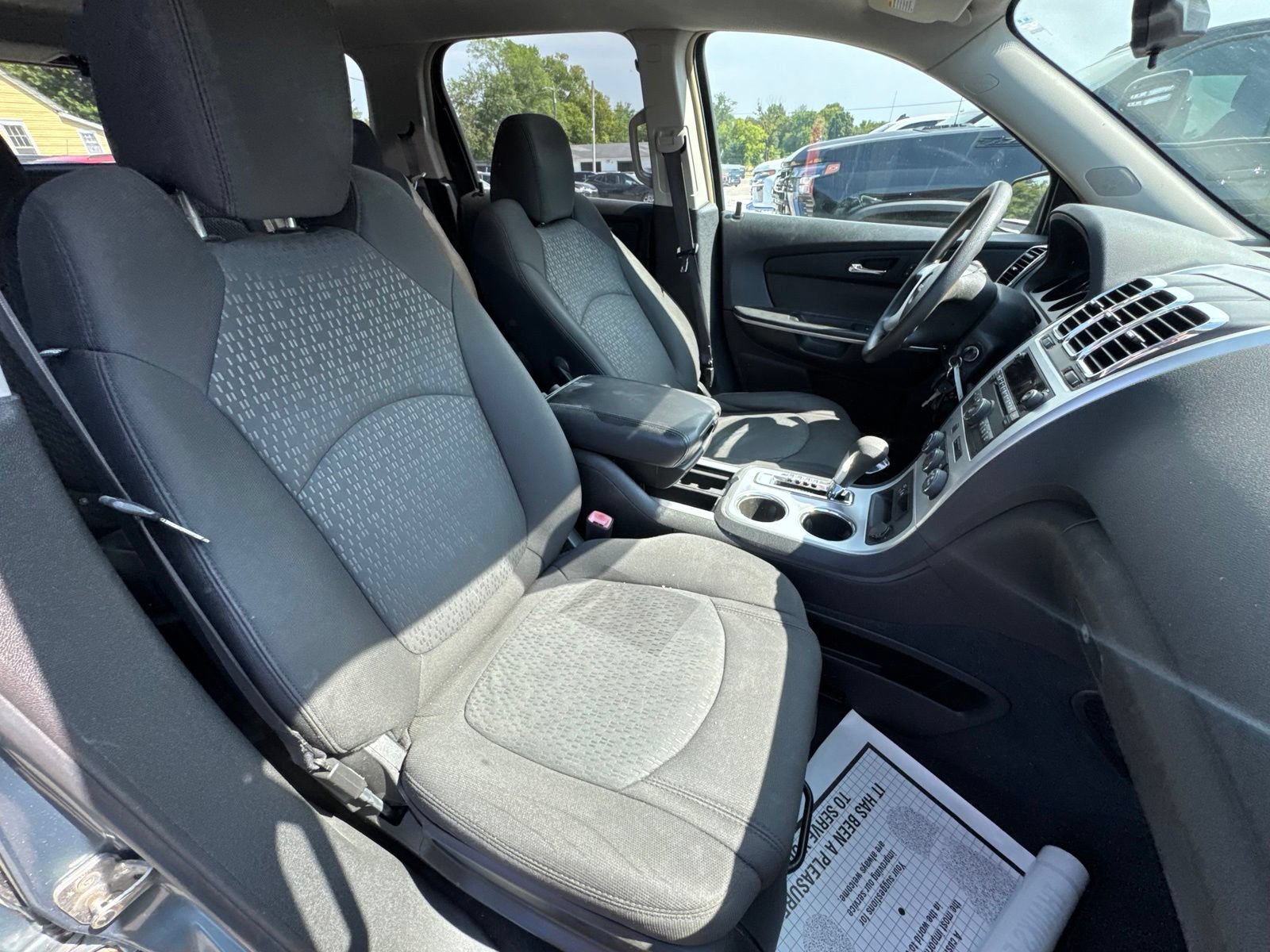 Used 2009 GMC Acadia SLE FWD image 32