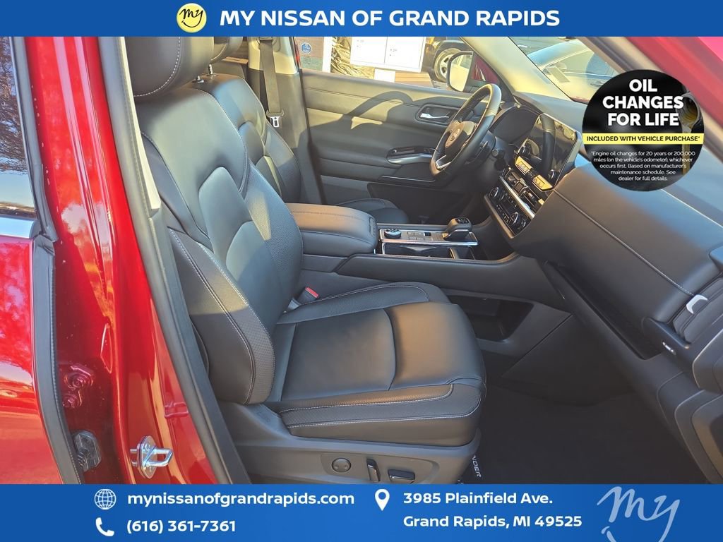Used 2023 Nissan Pathfinder SL image 51