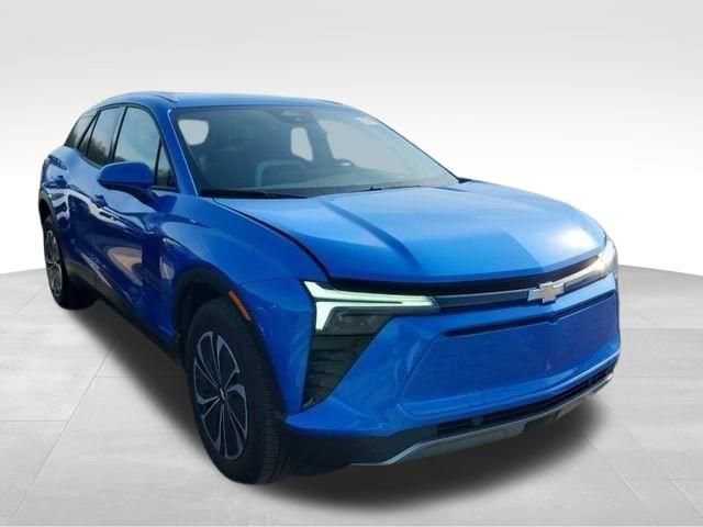 Used 2024 Chevrolet Blazer EV LT image 4