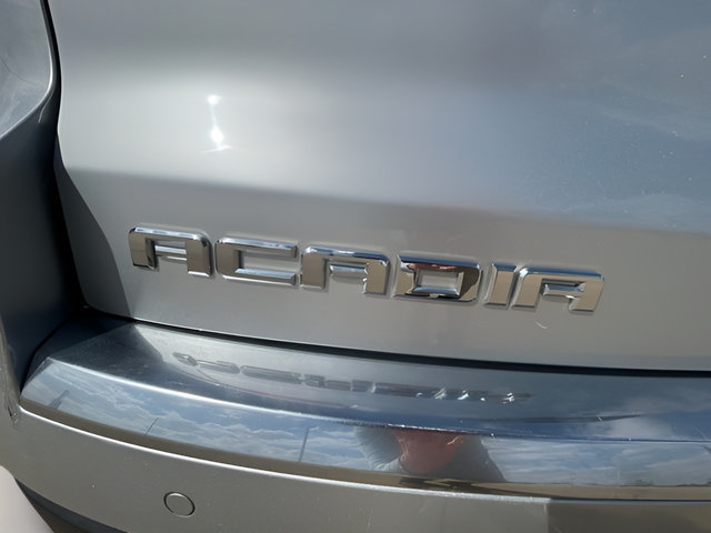 Used 2015 GMC Acadia SLE AWD/4WD image 29