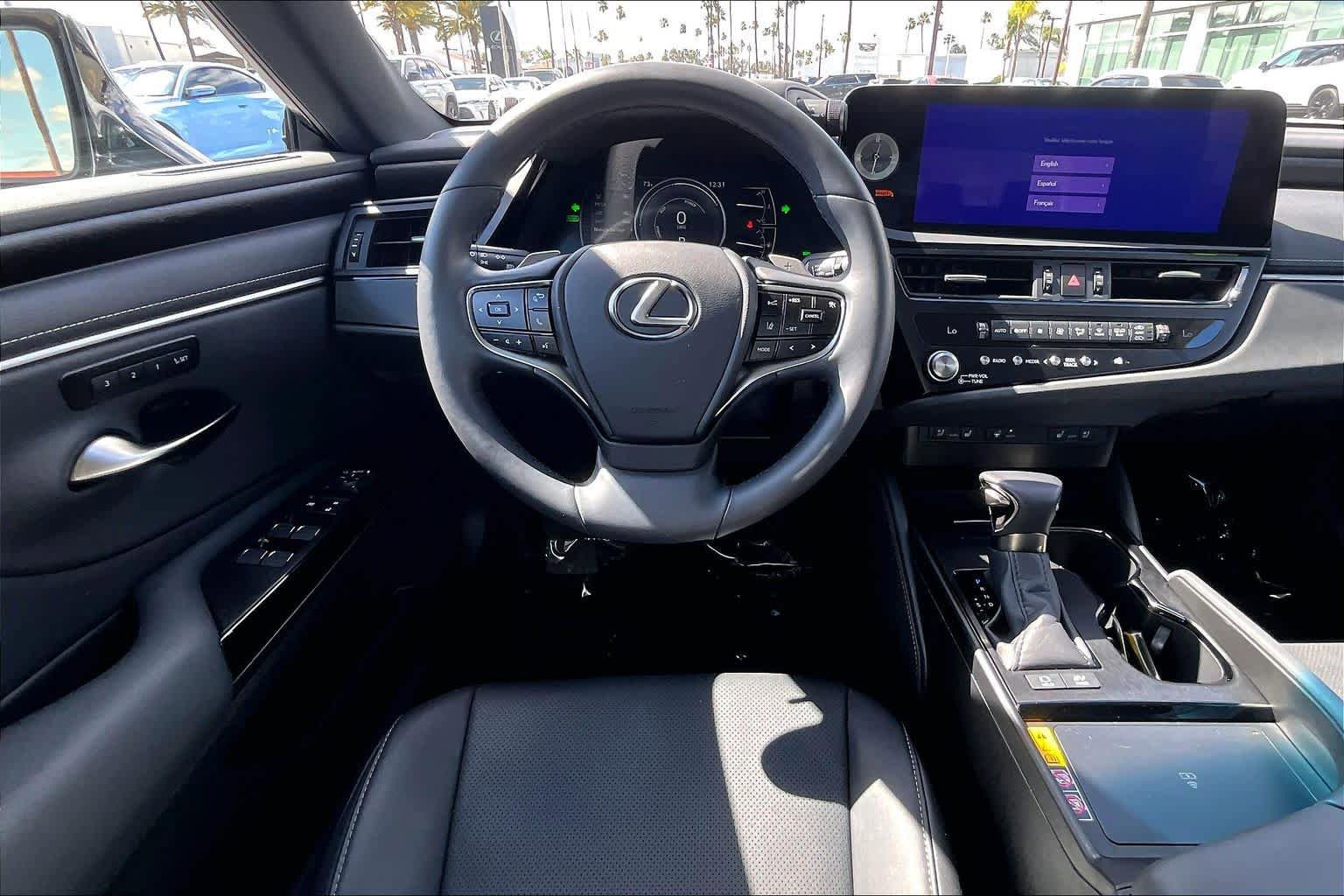 Used 2025 Lexus ES 300h F Sport w/ Accessory Package (Z1) image 6