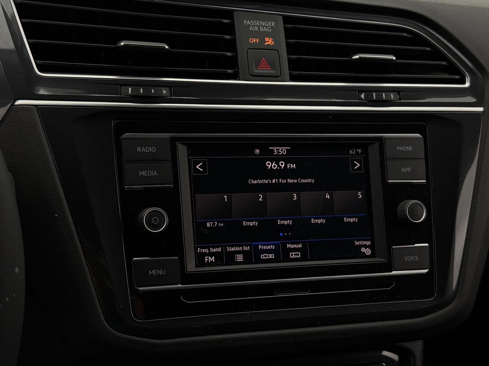 Used 2023 Volkswagen Tiguan S image 13