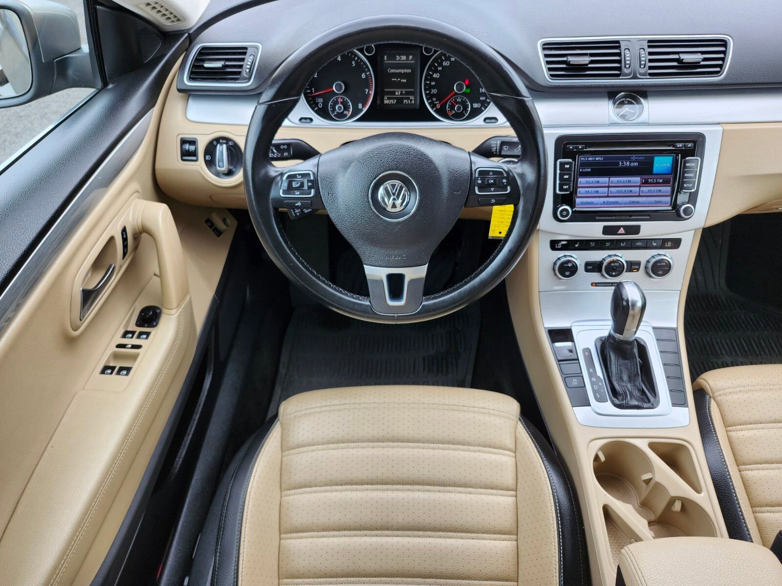 Used 2013 Volkswagen CC Sport image 13