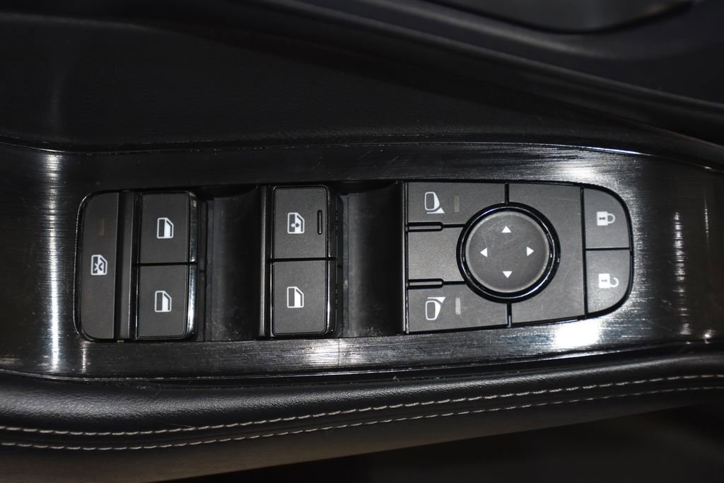 Used 2024 Nissan Rogue SV image 23