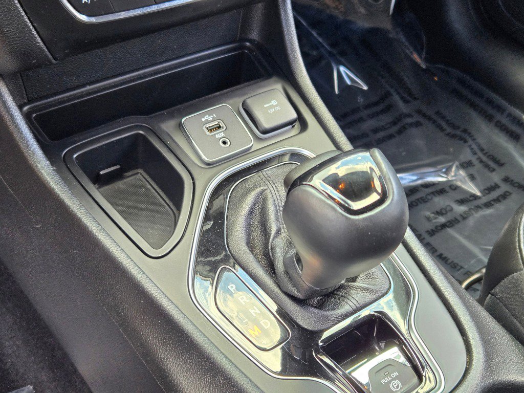 Used 2021 Jeep Cherokee Latitude Plus image 27