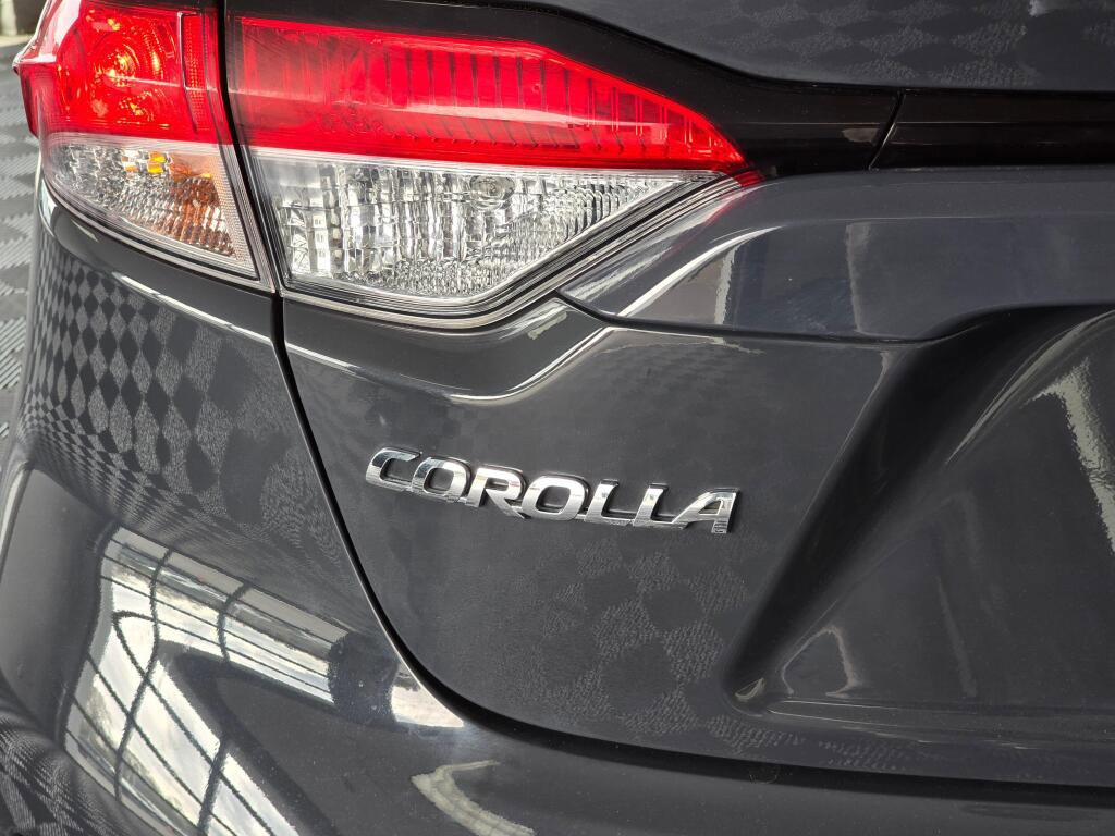 Used 2024 Toyota Corolla LE FWD image 13