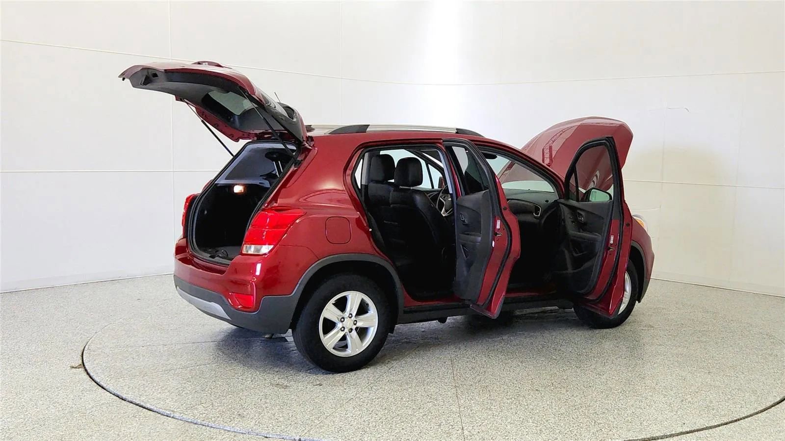 Used 2020 Chevrolet Trax LT w/ Driver Confidence Package FWD image 12