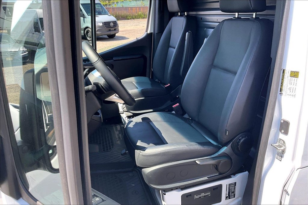 Used 2026 Mercedes-Benz Sprinter 3500 image 16