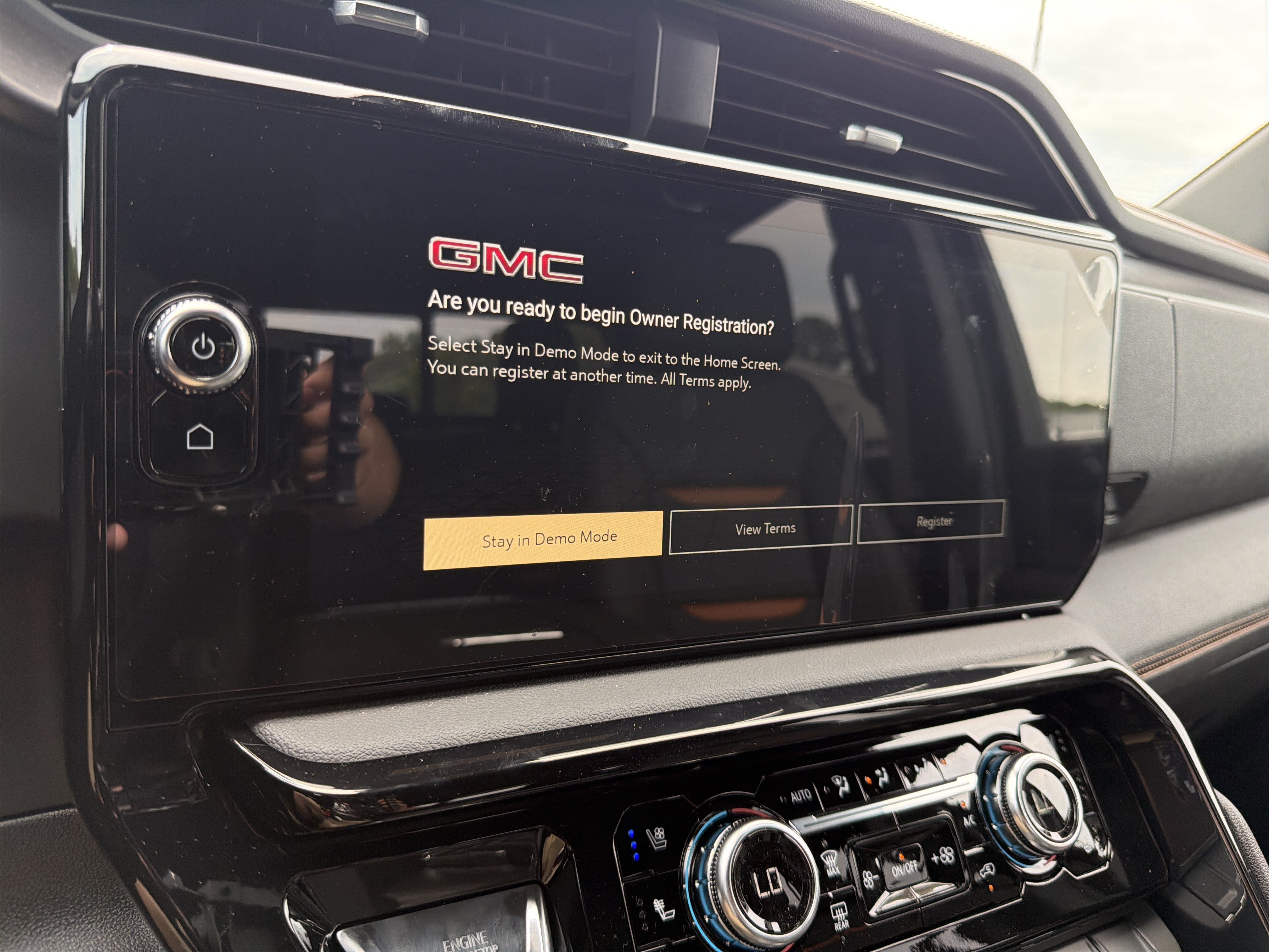 New 2026 GMC Sierra 2500 AT4 w/ AT4 Premium Plus Package AWD/4WD image 24