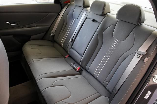 Used 2024 Hyundai Elantra SEL w/ Convenience Package FWD image 20