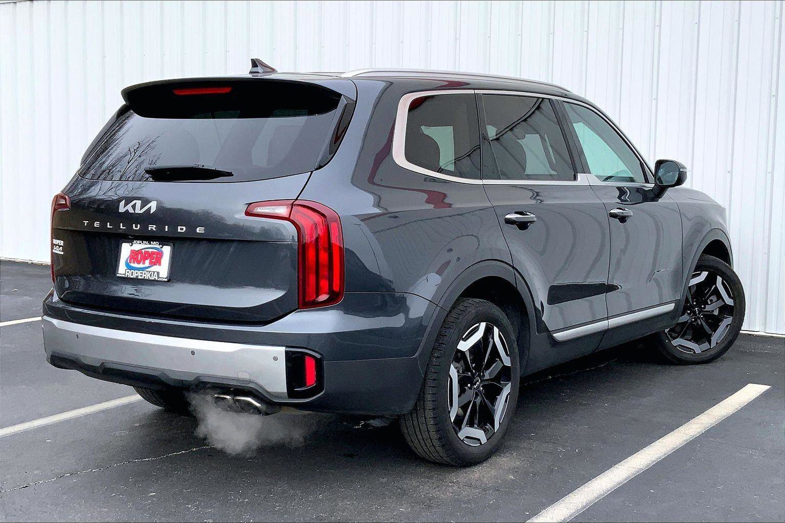 Used 2023 Kia Telluride S image 10