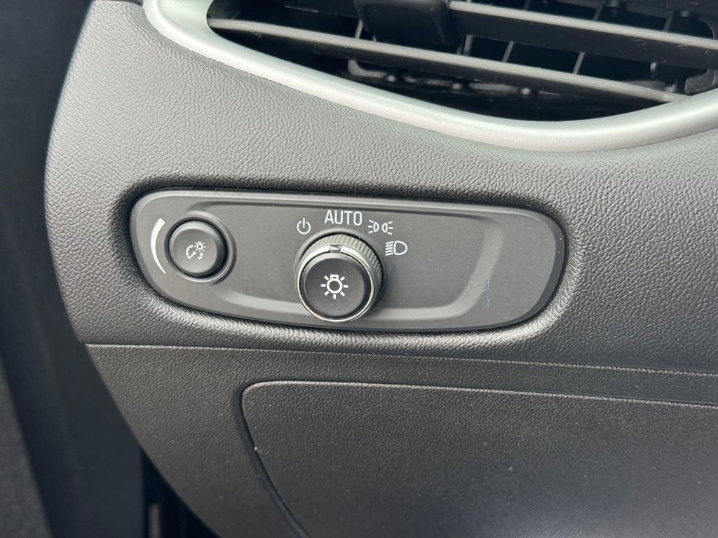 Used 2024 Chevrolet Malibu LT FWD image 20