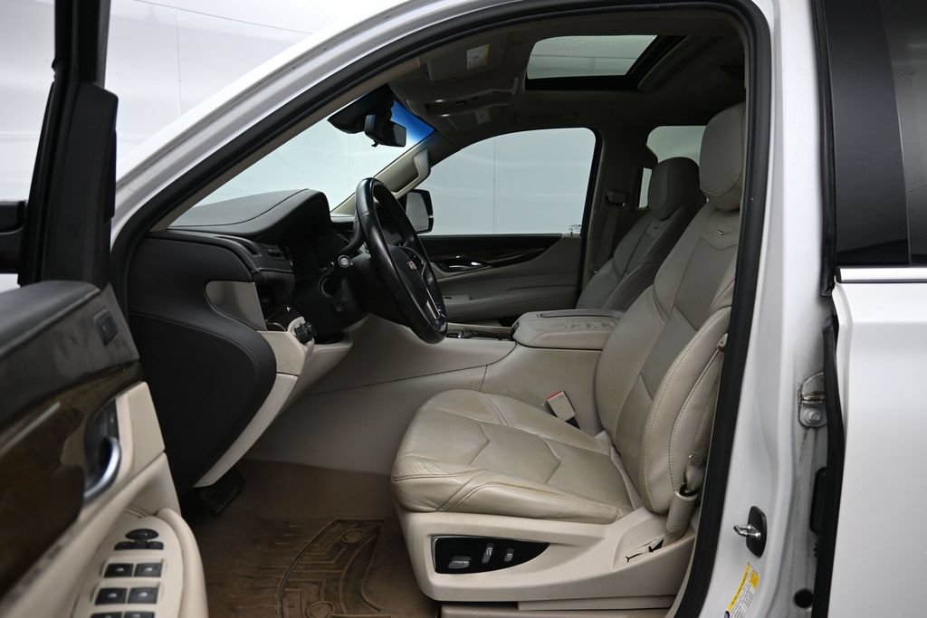 Used 2018 Cadillac Escalade ESV Premium Luxury AWD/4WD image 23