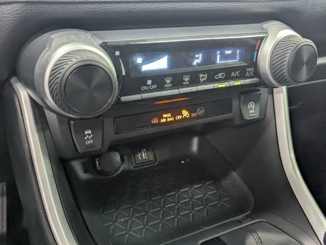 Used 2024 Toyota RAV4 LE FWD image 24