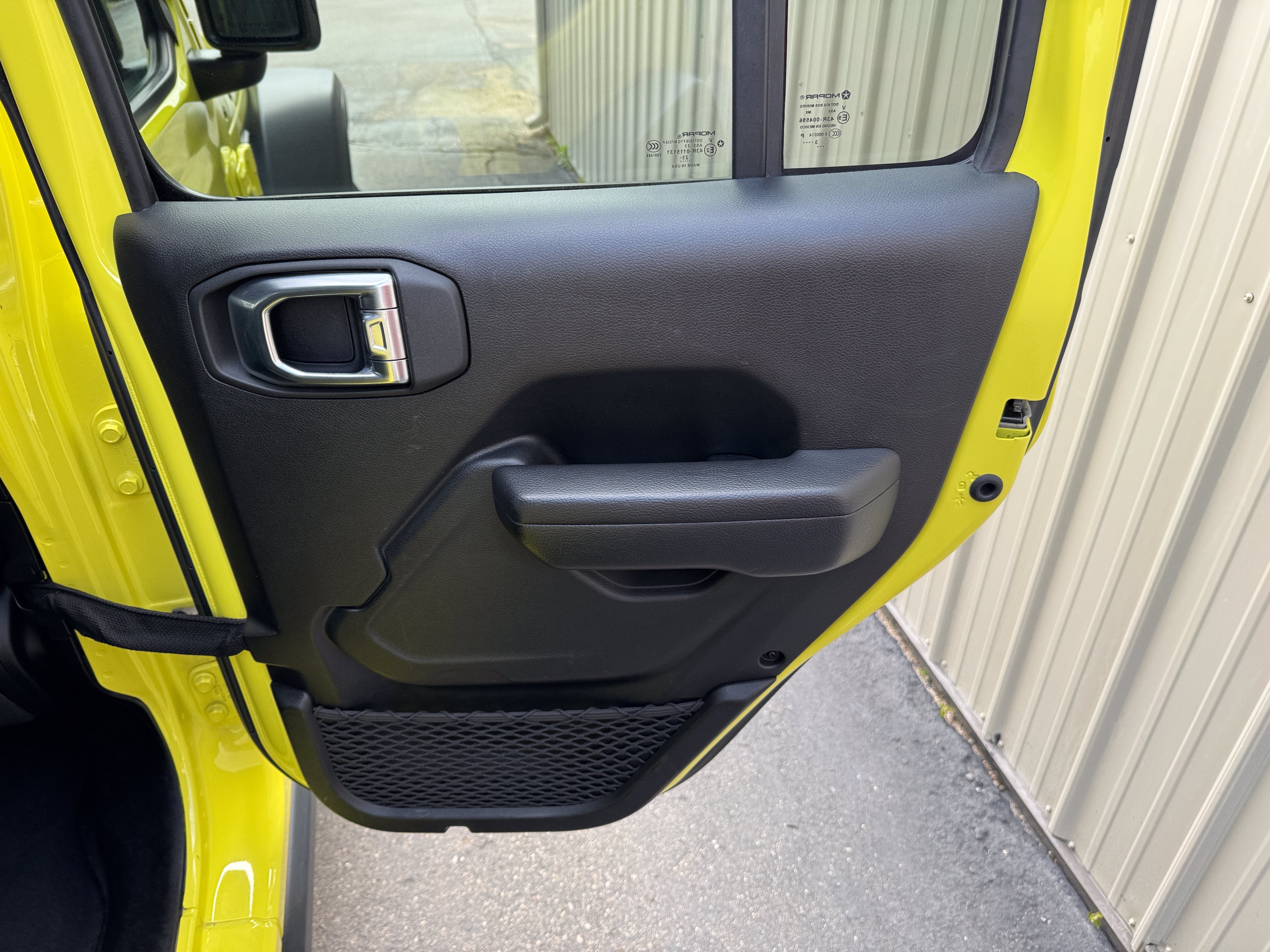 Used 2024 Jeep Wrangler Unlimited Rubicon 4xe AWD/4WD image 30
