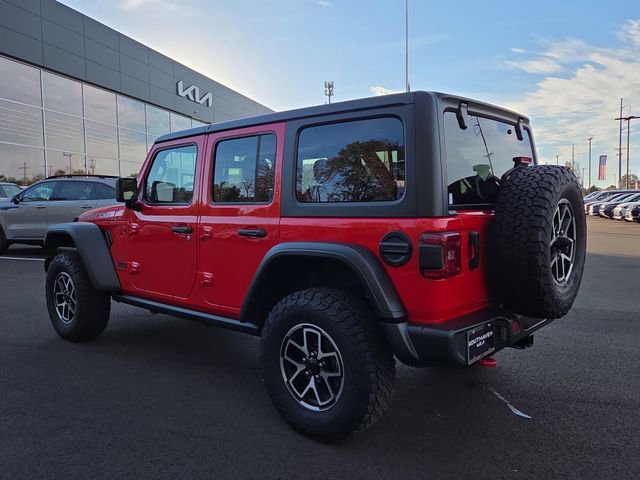 Used 2024 Jeep Wrangler Unlimited Rubicon image 3