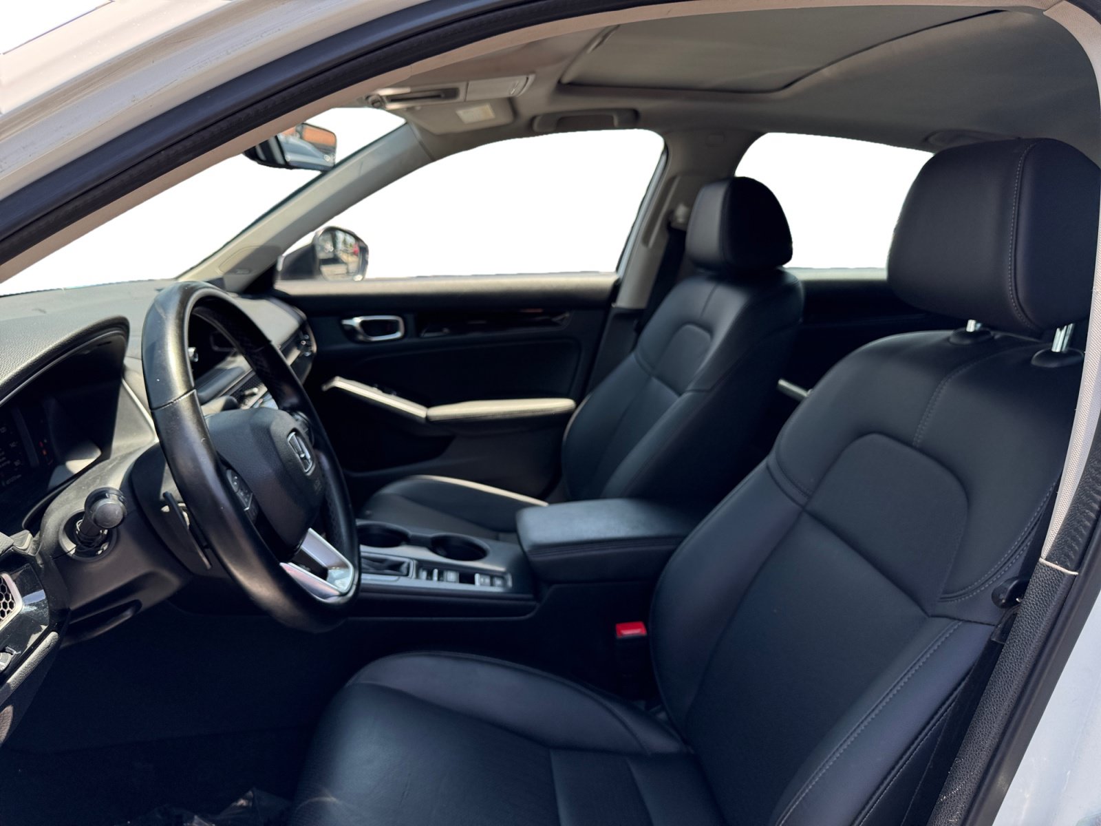Used 2023 Honda Civic Touring image 9