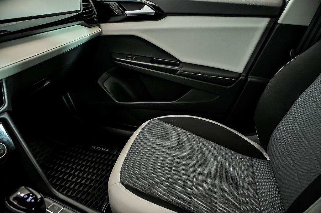 Used 2025 Volkswagen Taos S AWD/4WD image 23