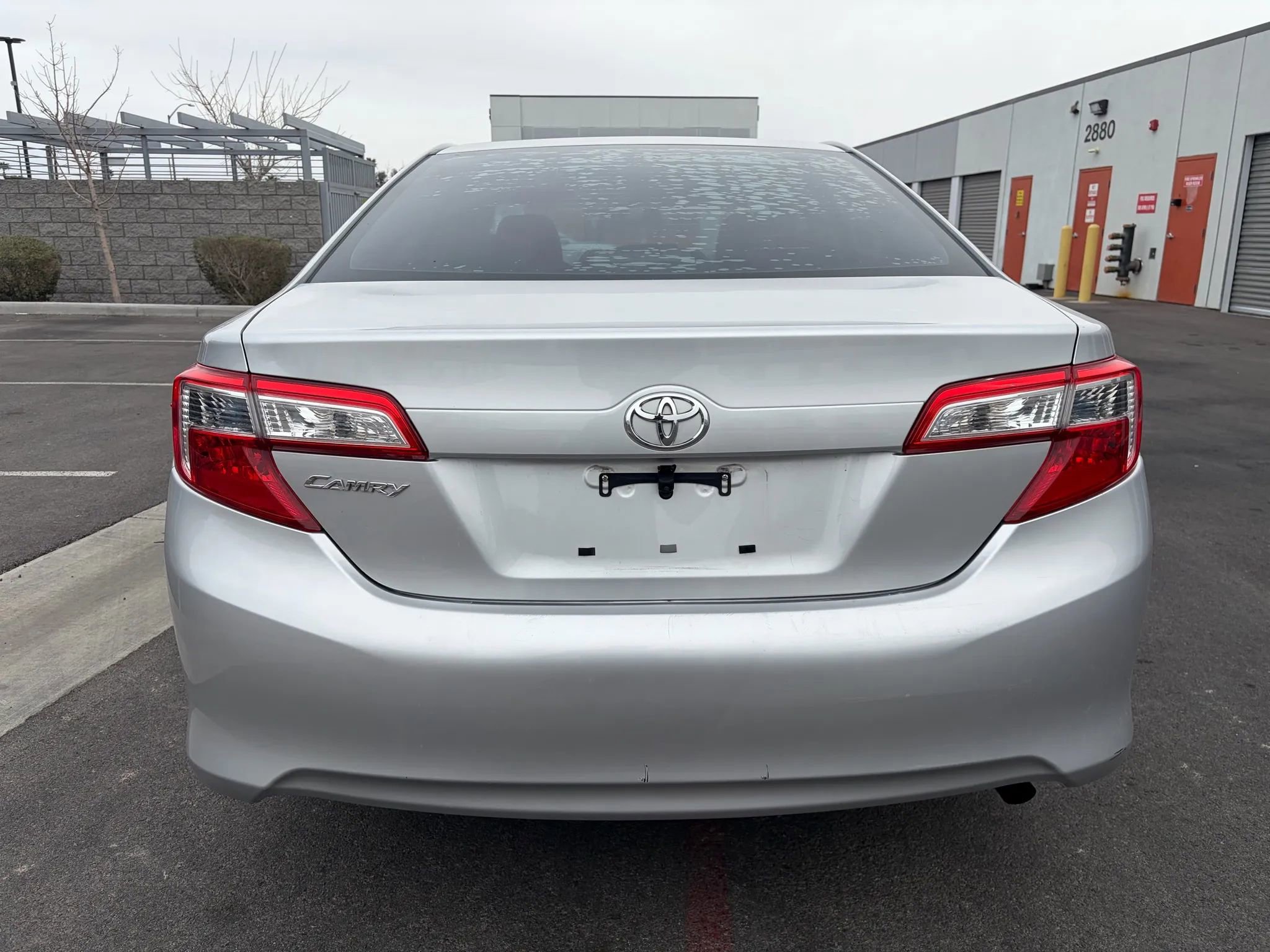 Used 2014 Toyota Camry L image 8