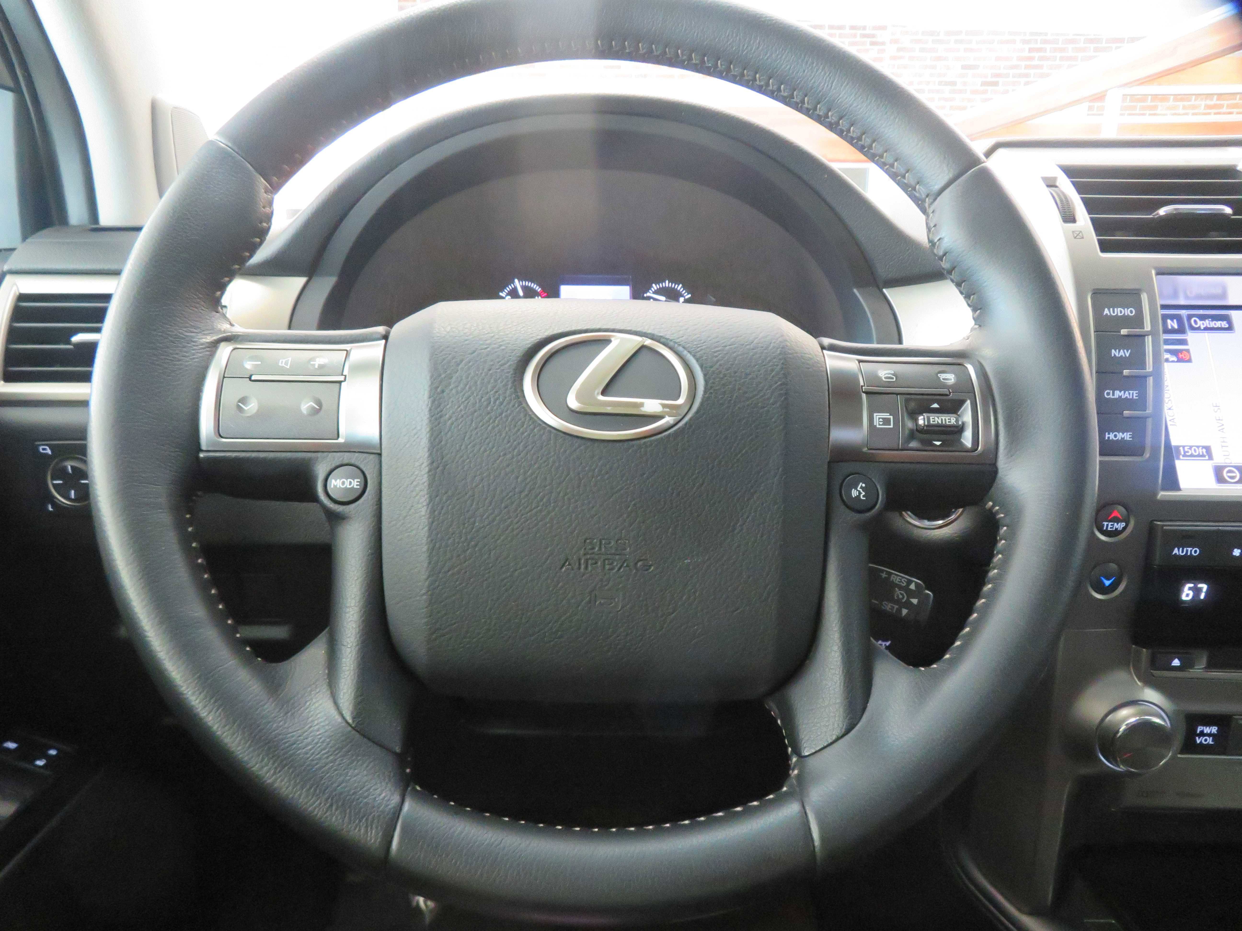 Used 2017 Lexus GX 460 w/ Navigation Package image 31