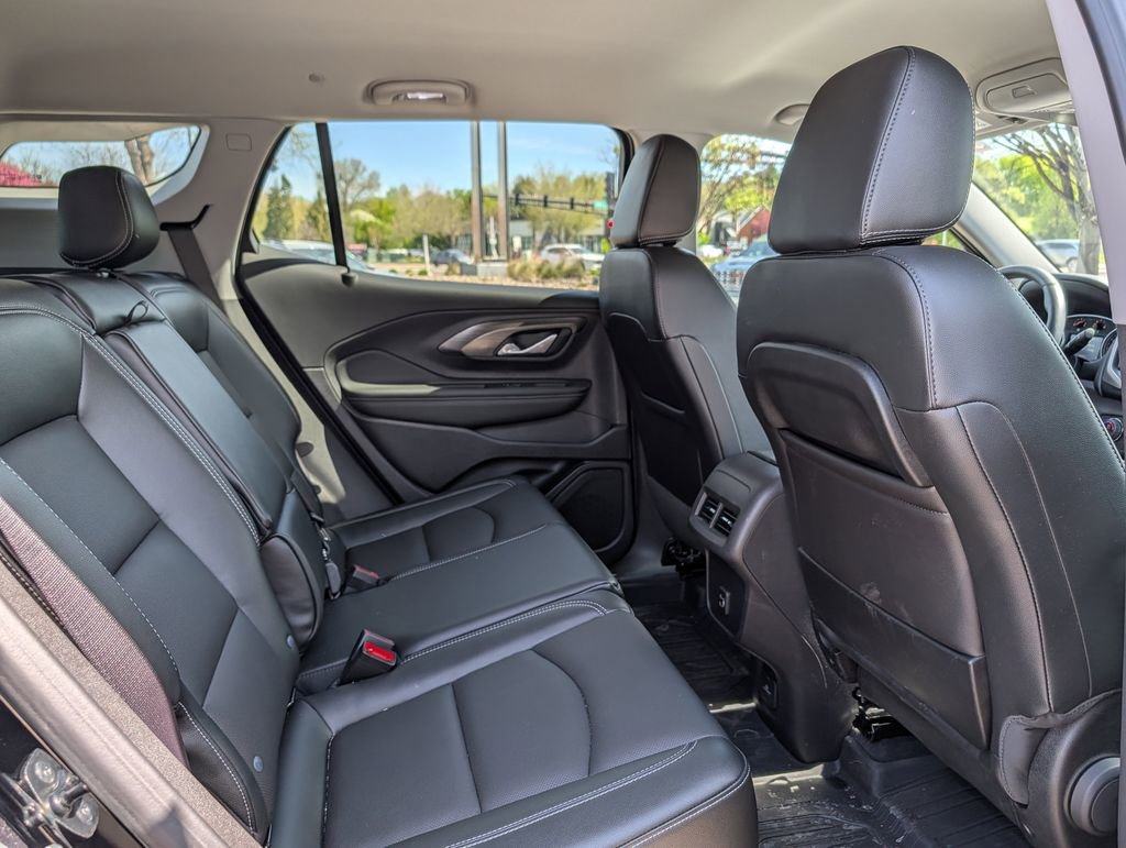 Used 2024 GMC Terrain SLT w/ Infotainment Package II AWD/4WD image 22