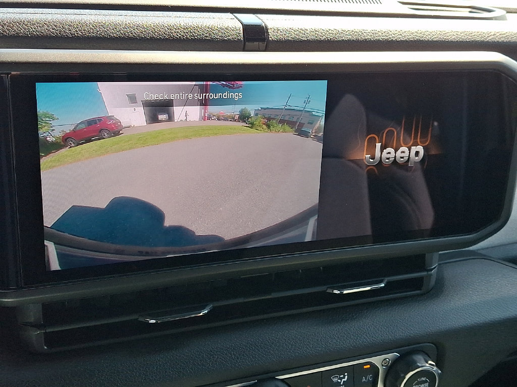 Used 2024 Jeep Wrangler Unlimited w/ Convenience Group AWD/4WD image 22