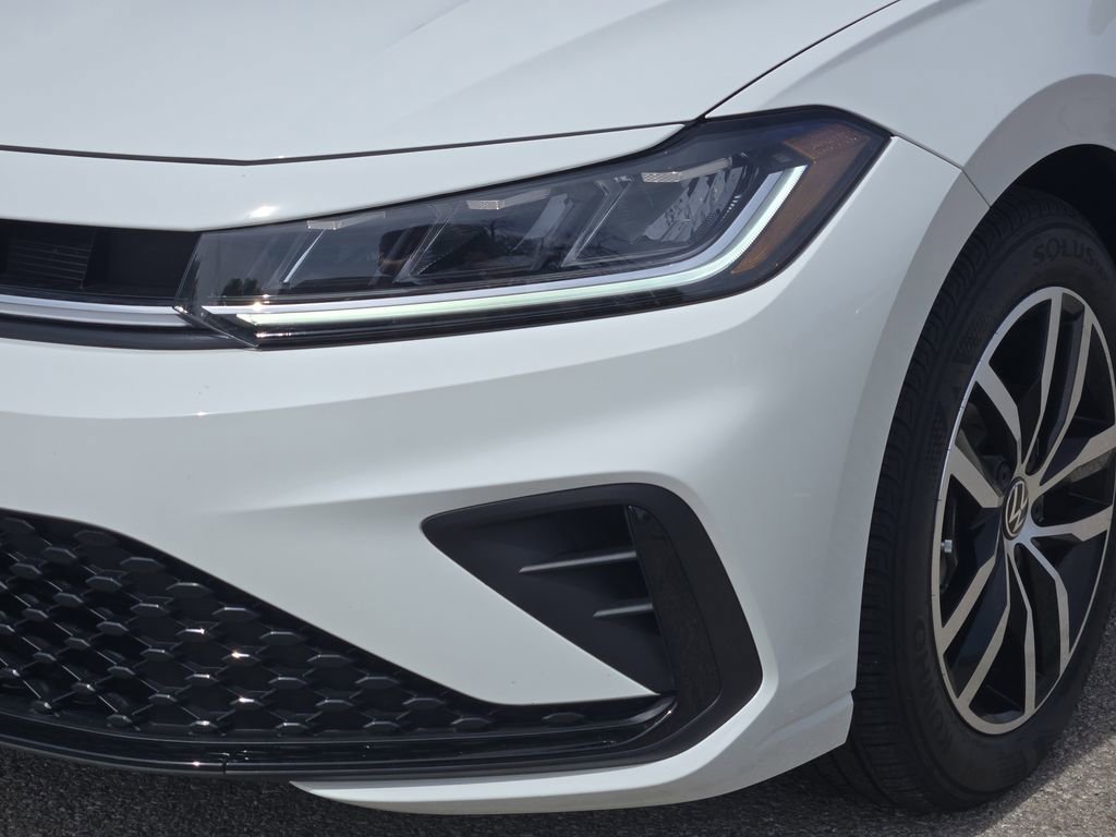 Used 2025 Volkswagen Jetta Sport image 10