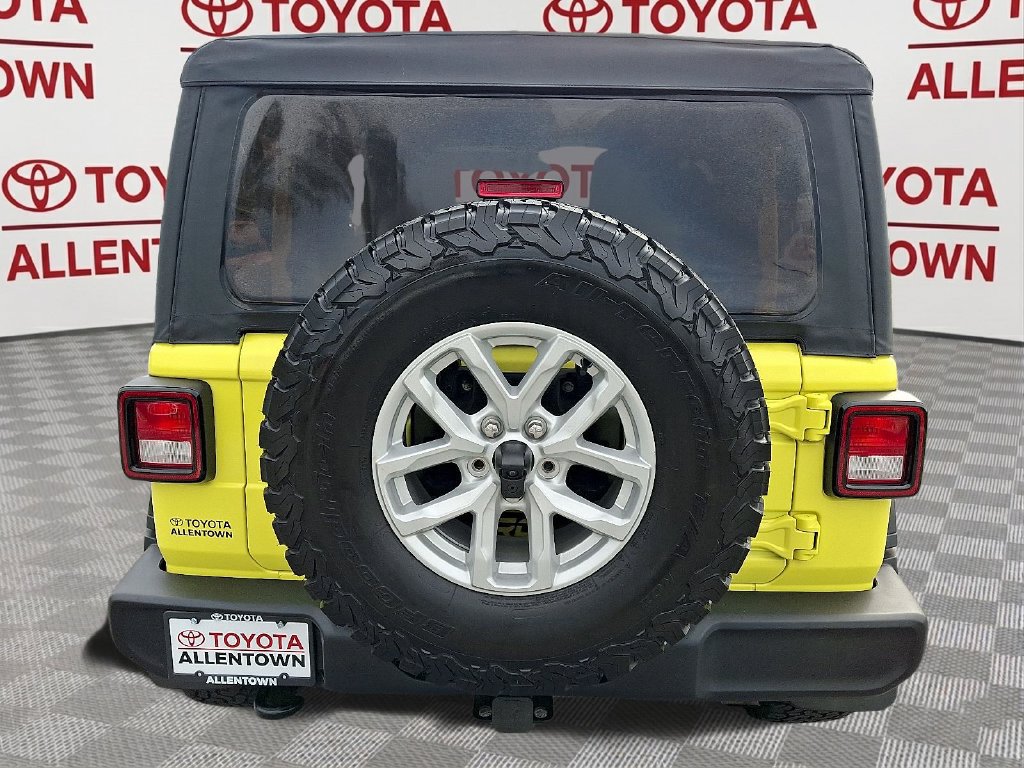 Used 2023 Jeep Wrangler Sport AWD/4WD image 7