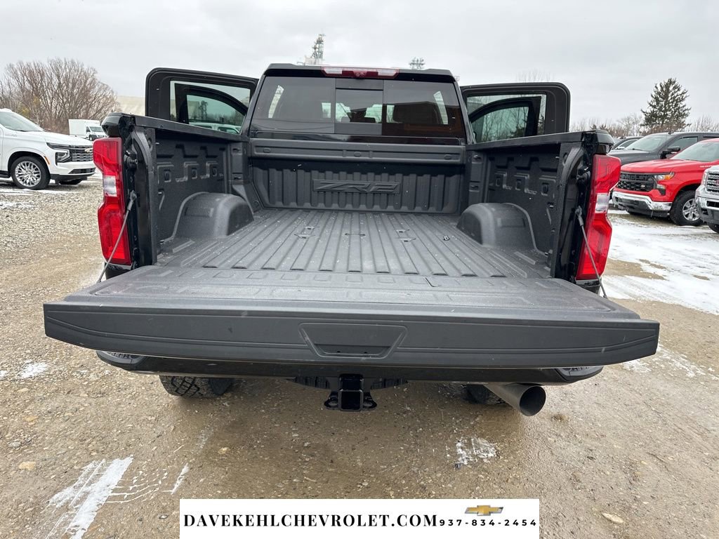 Used 2024 Chevrolet Silverado 2500 ZR2 w/ Technology Package image 29