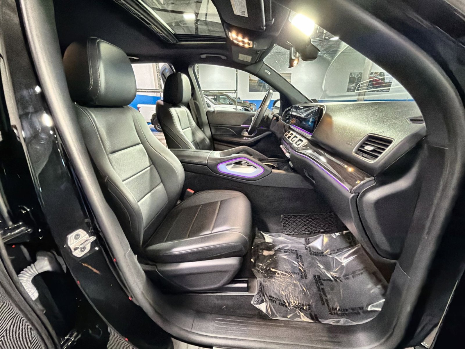 Used 2021 Mercedes-Benz GLE 350 4MATIC w/ Premium Package image 25