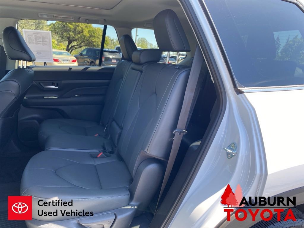 Certified 2025 Toyota Grand Highlander AWD image 29
