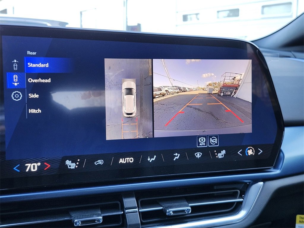 New 2026 Chevrolet Equinox EV LT image 21