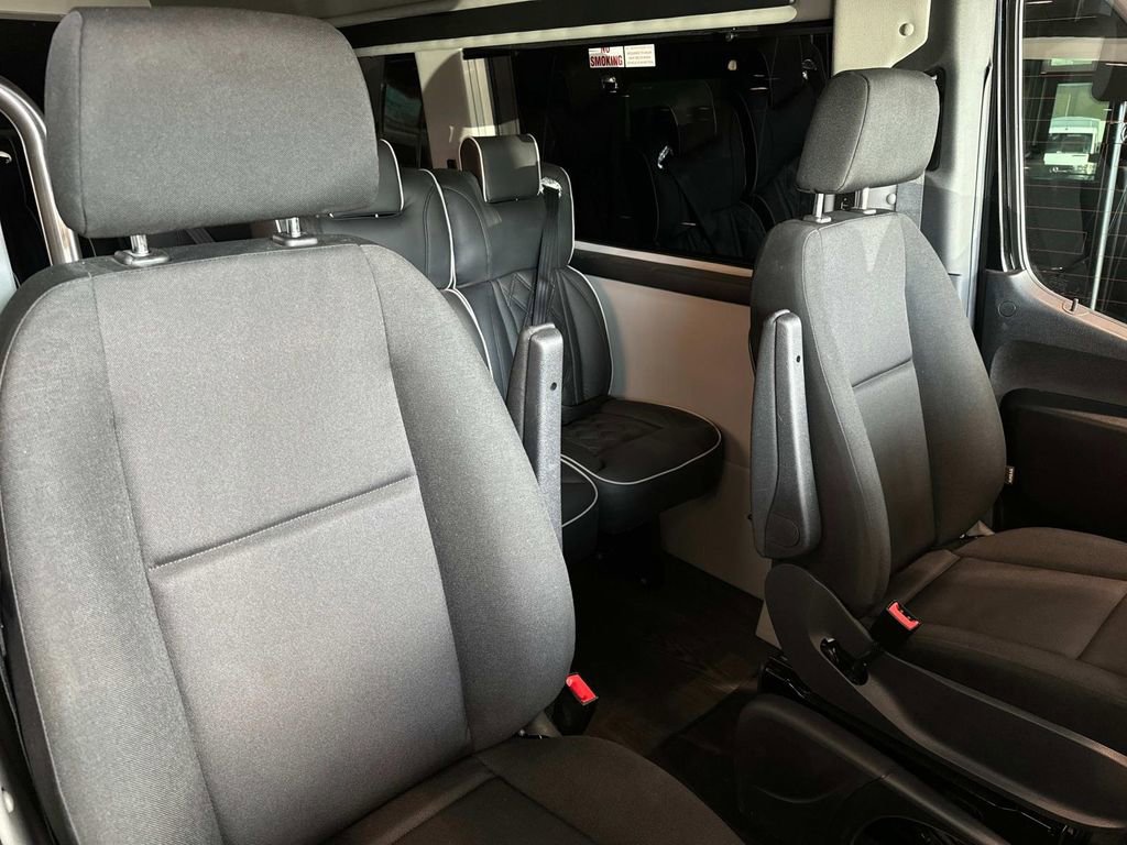 Used 2025 Mercedes-Benz Sprinter 3500 image 13